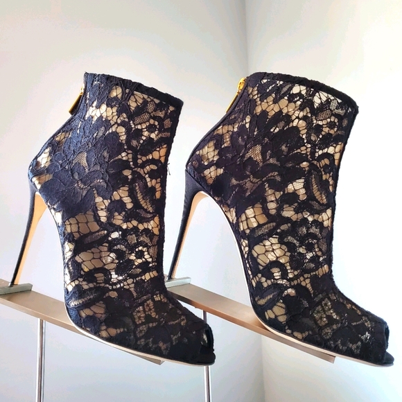 Dolce & Gabbana Peep-toe Lace Ankle Boots - Picture 7 of 15